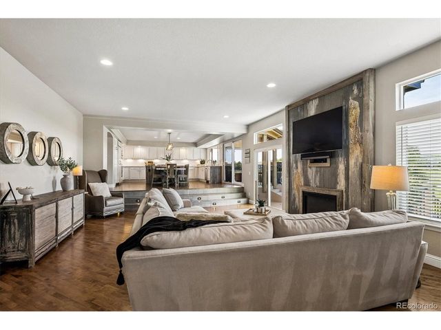 10074 Charissglen Ln, Highlands Ranch, CO 80126