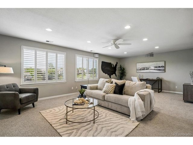 10074 Charissglen Ln, Highlands Ranch, CO 80126