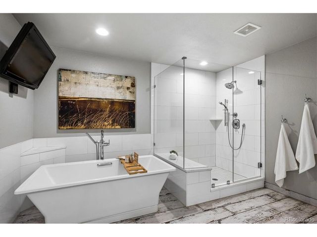 10074 Charissglen Ln, Highlands Ranch, CO 80126