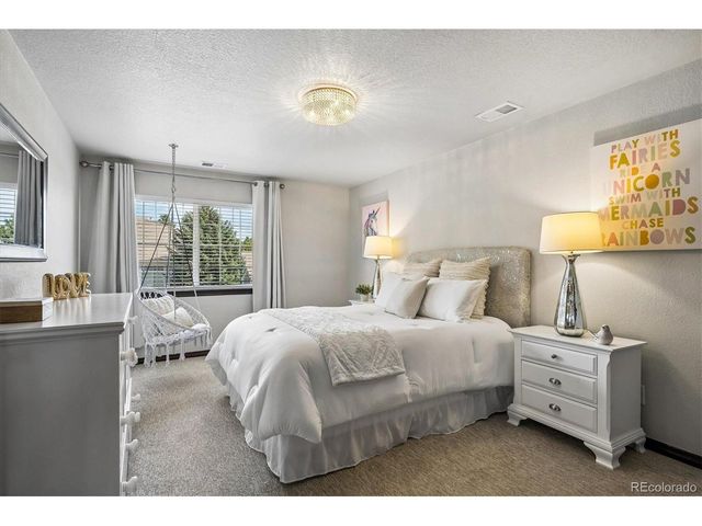 10074 Charissglen Ln, Highlands Ranch, CO 80126