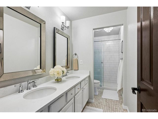 10074 Charissglen Ln, Highlands Ranch, CO 80126