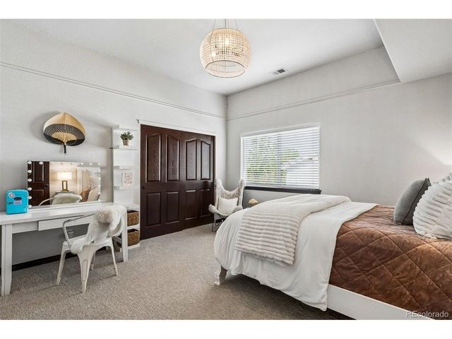 10074 Charissglen Ln, Highlands Ranch, CO 80126