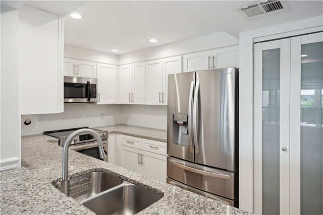 1825 Tarpon Lane H102, Vero Beach, FL 32960