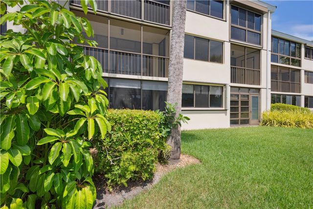 1825 Tarpon Lane H102, Vero Beach, FL 32960