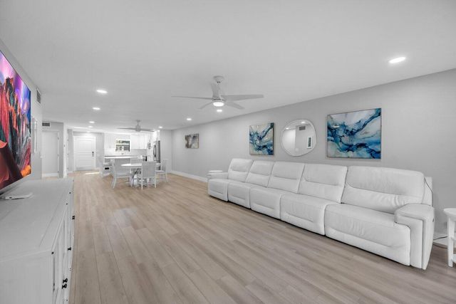 300 N Highway A1a 105d, Jupiter, FL 33477