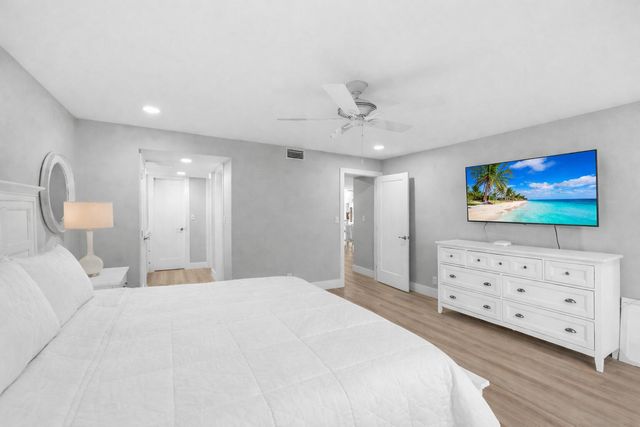 300 N Highway A1a 105d, Jupiter, FL 33477