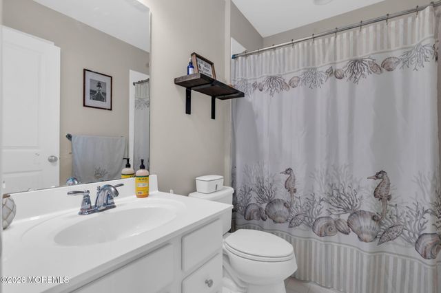 3 Olivia Drive, Tinton Falls, NJ 07712