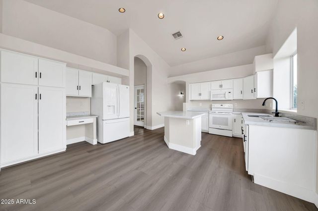 37441 N 19TH Avenue, Phoenix, AZ 85086