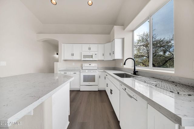 37441 N 19TH Avenue, Phoenix, AZ 85086