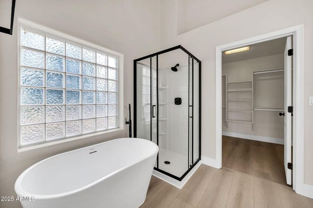 37441 N 19TH Avenue, Phoenix, AZ 85086