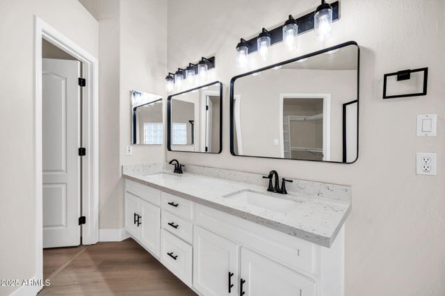 37441 N 19TH Avenue, Phoenix, AZ 85086