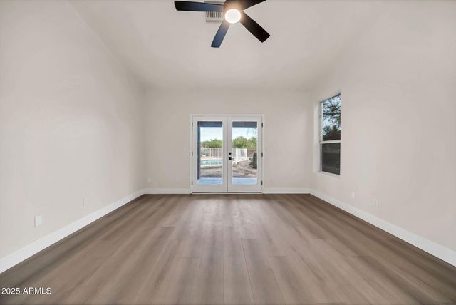 37441 N 19TH Avenue, Phoenix, AZ 85086