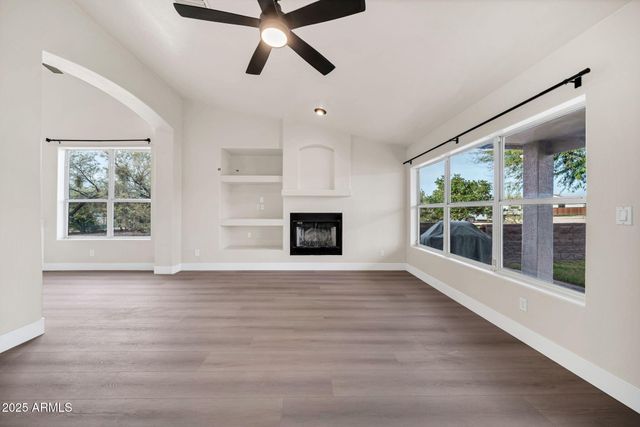 37441 N 19TH Avenue, Phoenix, AZ 85086