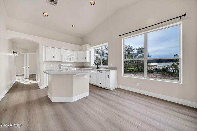 37441 N 19TH Avenue, Phoenix, AZ 85086