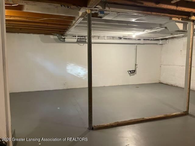 411 Sawyer Road, Lansing, MI 48911