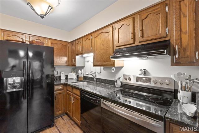 1001 Windstream Drive 32, St Peters, MO 63376