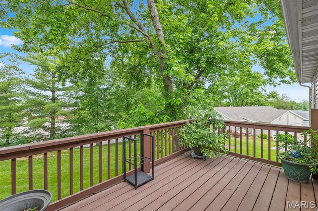 1001 Windstream Drive 32, St Peters, MO 63376