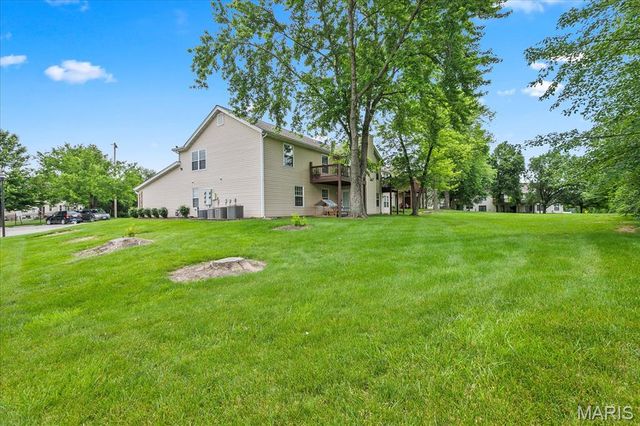1001 Windstream Drive 32, St Peters, MO 63376