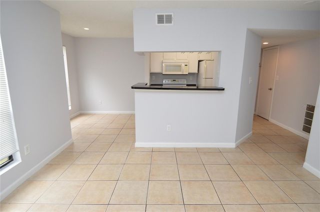 8638 FANCY FINCH DRIVE 101, Tampa, FL 33614