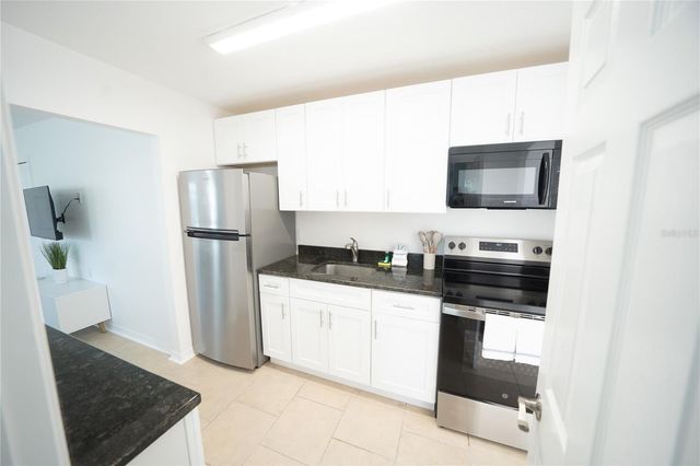 130 177TH TER W, Redington Shores, FL 33708