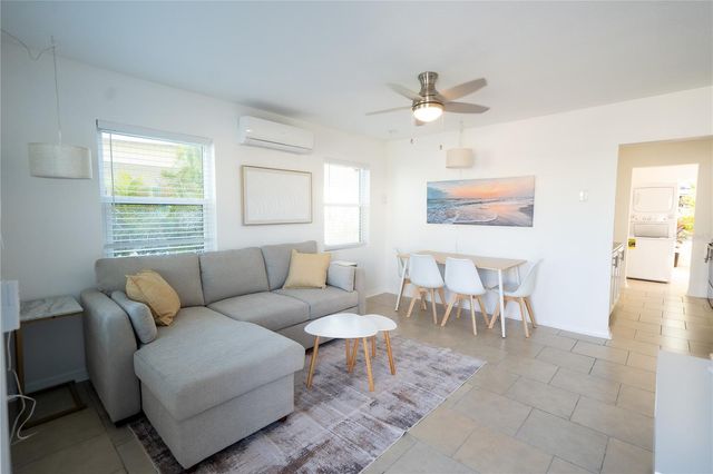 130 177TH TER W, Redington Shores, FL 33708
