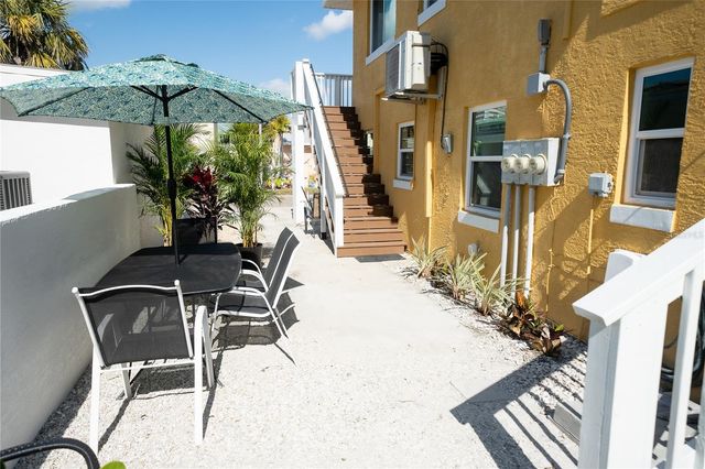 130 177TH TER W, Redington Shores, FL 33708