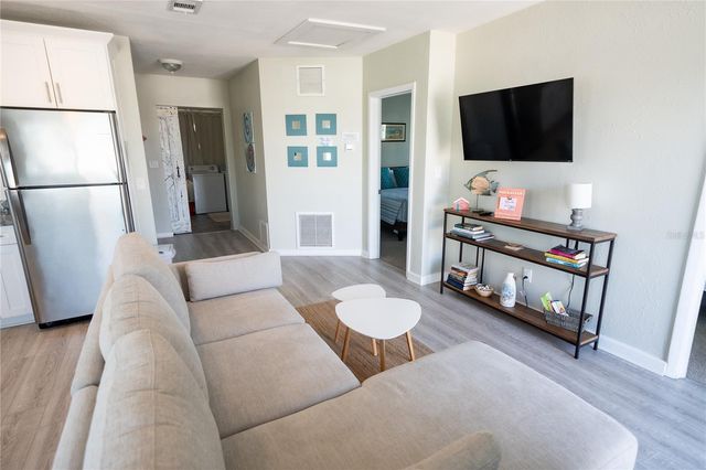 130 177TH TER W, Redington Shores, FL 33708