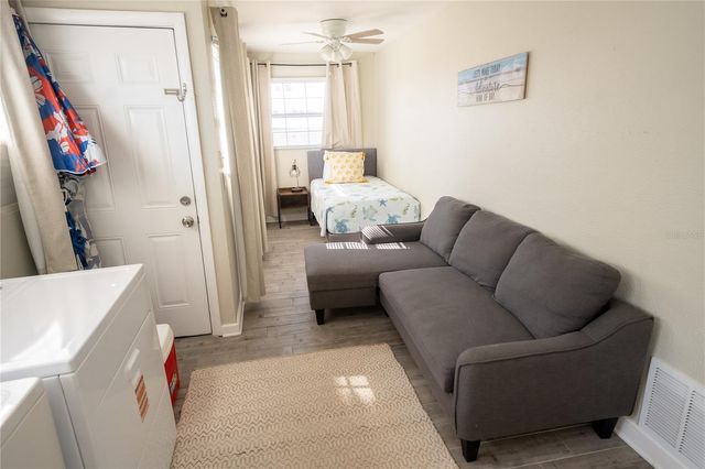 130 177TH TER W, Redington Shores, FL 33708