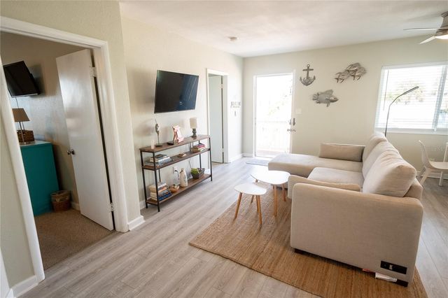 130 177TH TER W, Redington Shores, FL 33708