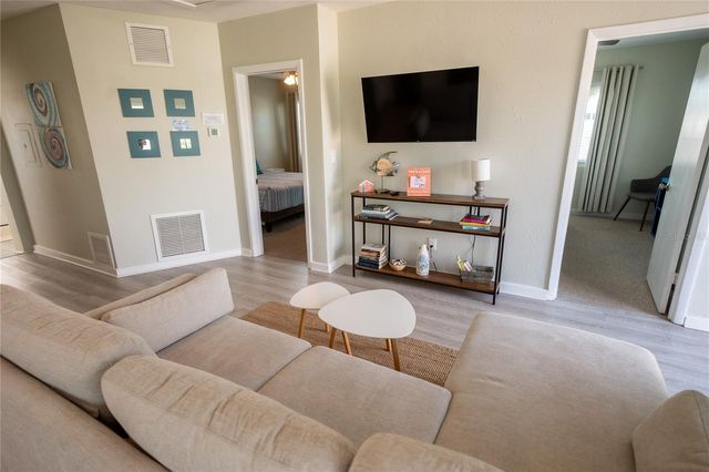 130 177TH TER W, Redington Shores, FL 33708