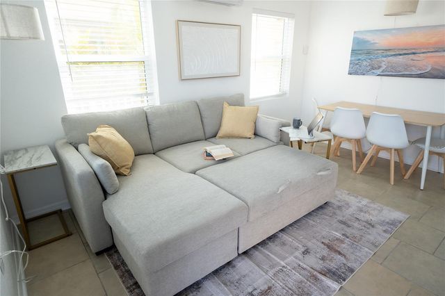 130 177TH TER W, Redington Shores, FL 33708