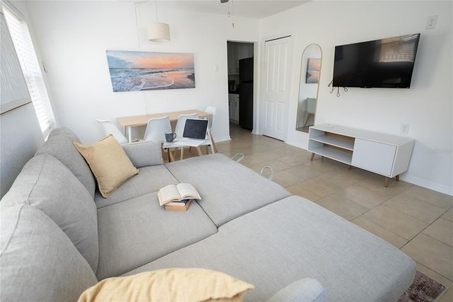 130 177TH TER W, Redington Shores, FL 33708