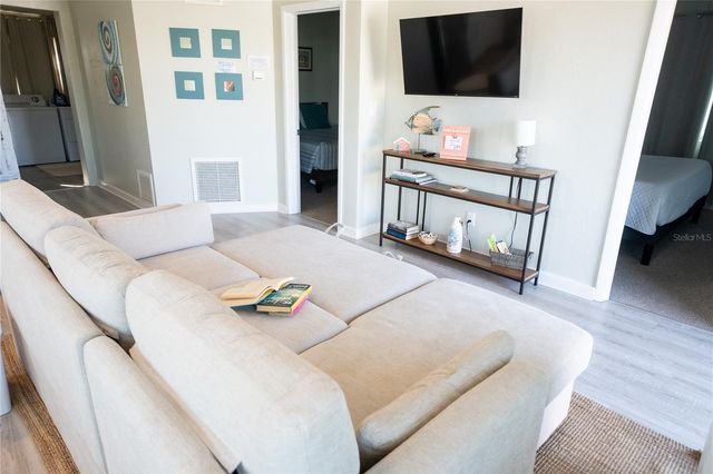 130 177TH TER W, Redington Shores, FL 33708