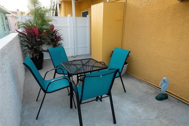 130 177TH TER W, Redington Shores, FL 33708