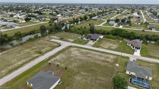 2009 NW 2nd AVE, Cape Coral, FL 33993