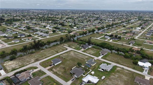2009 NW 2nd AVE, Cape Coral, FL 33993