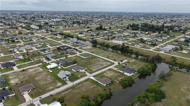 2009 NW 2nd AVE, Cape Coral, FL 33993