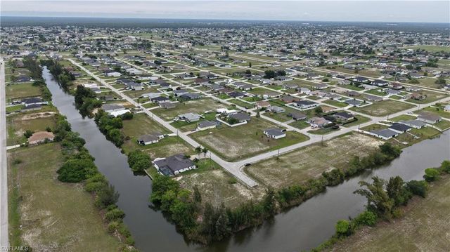 2009 NW 2nd AVE, Cape Coral, FL 33993