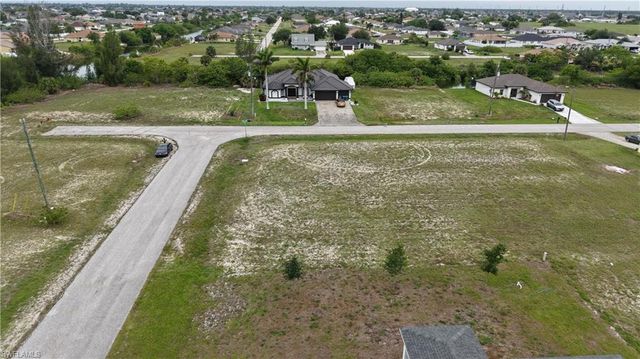 2009 NW 2nd AVE, Cape Coral, FL 33993