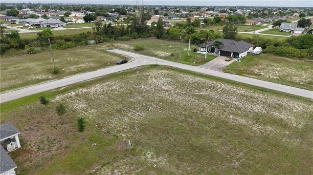 2009 NW 2nd AVE, Cape Coral, FL 33993