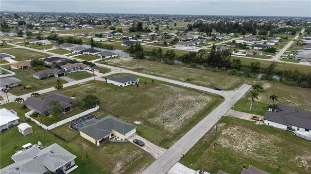 2009 NW 2nd AVE, Cape Coral, FL 33993