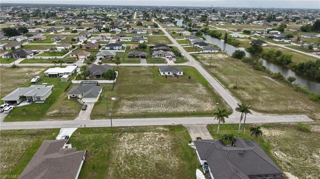 2009 NW 2nd AVE, Cape Coral, FL 33993