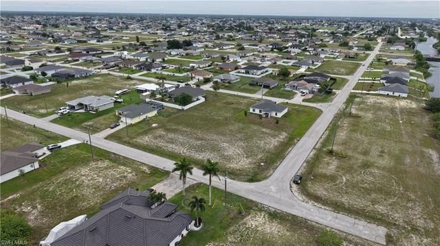 2009 NW 2nd AVE, Cape Coral, FL 33993