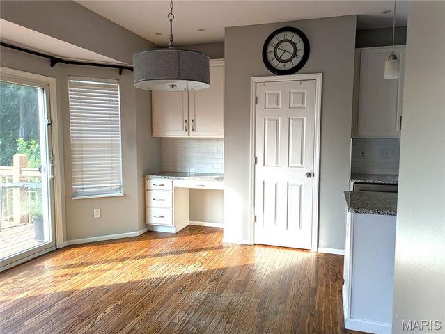 9104 Cedarberry Circle, St Louis, MO 63123