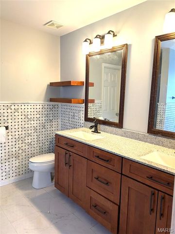 9104 Cedarberry Circle, St Louis, MO 63123