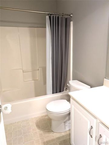 9104 Cedarberry Circle, St Louis, MO 63123