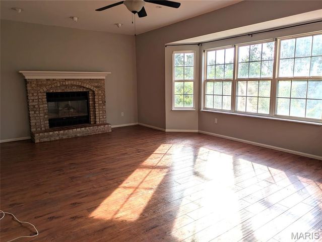 9104 Cedarberry Circle, St Louis, MO 63123