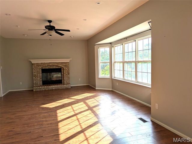 9104 Cedarberry Circle, St Louis, MO 63123