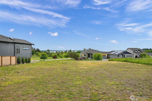 5422 Lasiandra, Blaine, WA 98230