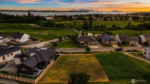 5422 Lasiandra, Blaine, WA 98230